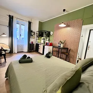La Bella Charme 3 Km Away From Duomo/ Netflix & Wi-fi Included , Milano Italia